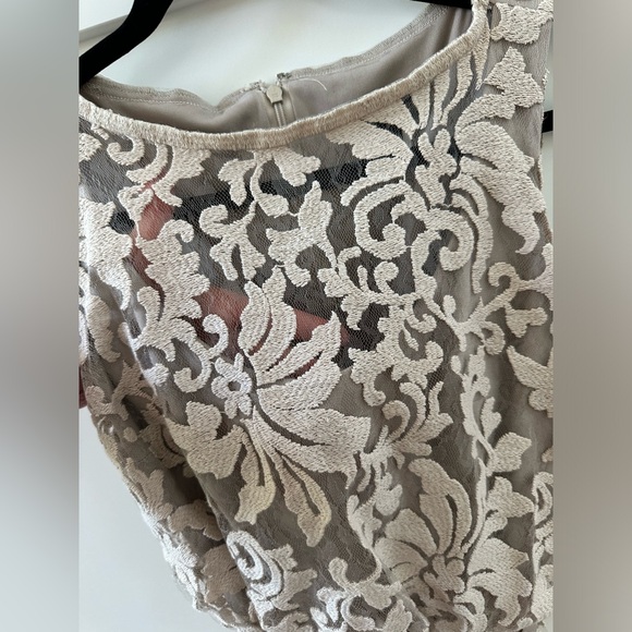 Tadashi Shoji - lace dress with bow - Picture 7 of 8